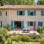 Casa vacanze French With Pool & Games