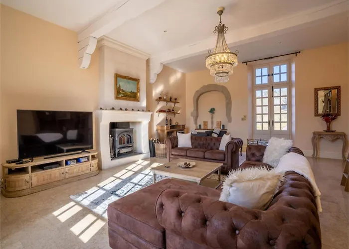 French With Pool & Games Holiday home