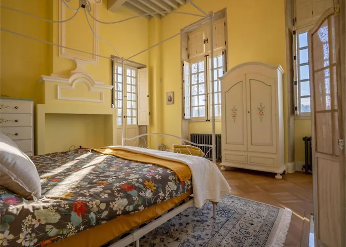 French With Pool & Games * Damiatte