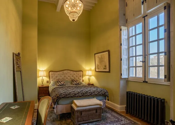 French With Pool & Games * Damiatte